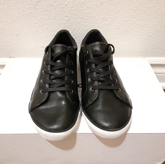 1901 - Picture 2 of 7